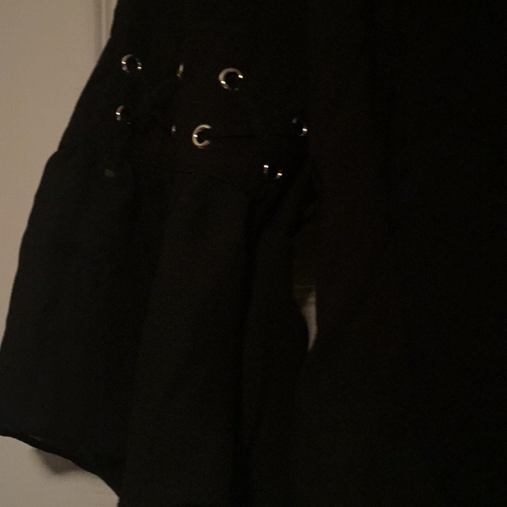Top - Picture 3 of 4